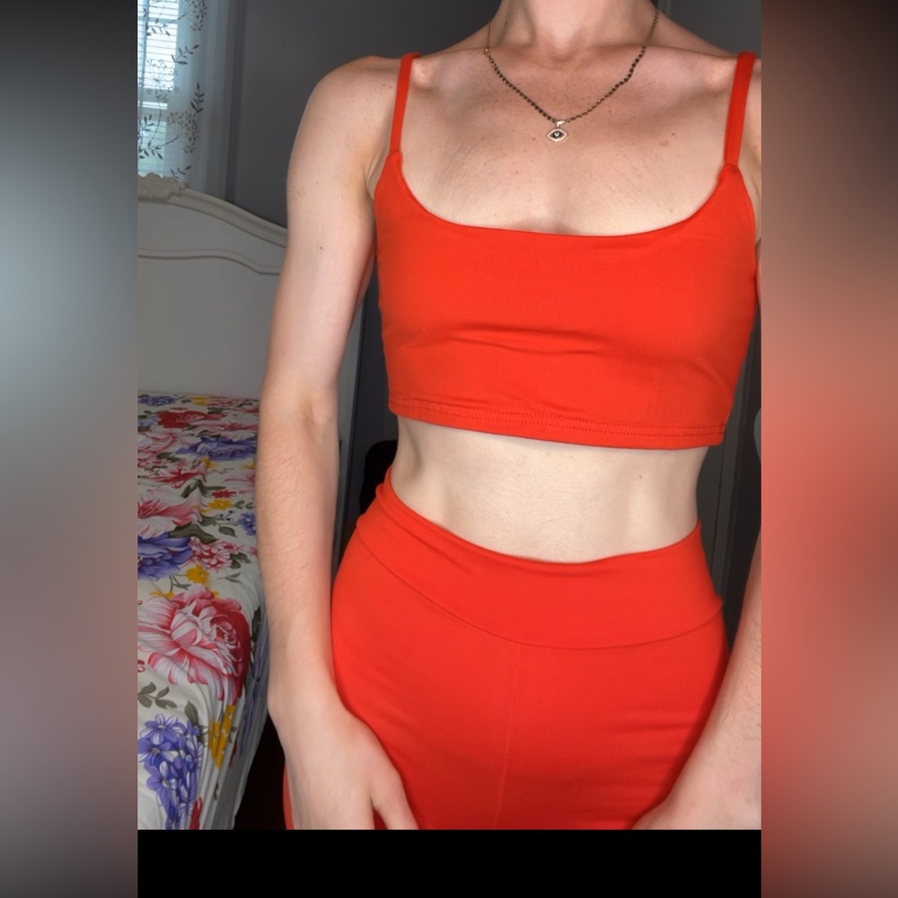 Red two piece set - Picture 5 of 6